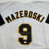 Camiseta de béisbol blanca de Pittsburgh autografiada/firmada por Bill Mazeroski (JSA COA)