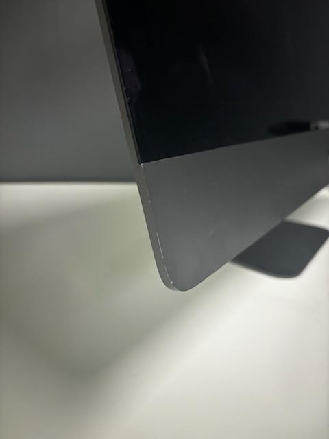 2017 Apple iMac Pro 5K 27-inch 10-Core Xeon W – 128GB RAM 2TB SSD | Radeon Pro Vega 56