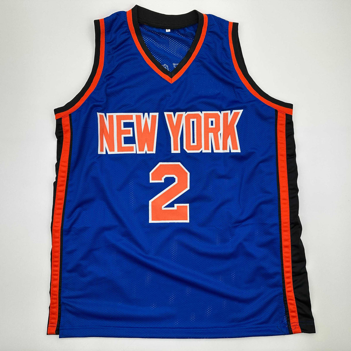 Camiseta de baloncesto azul de Nueva York autografiada/firmada por Larry Johnson Beckett BAS COA