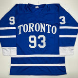 Camiseta de hockey azul de Toronto autografiada/firmada por Doug Gilmour (JSA COA)