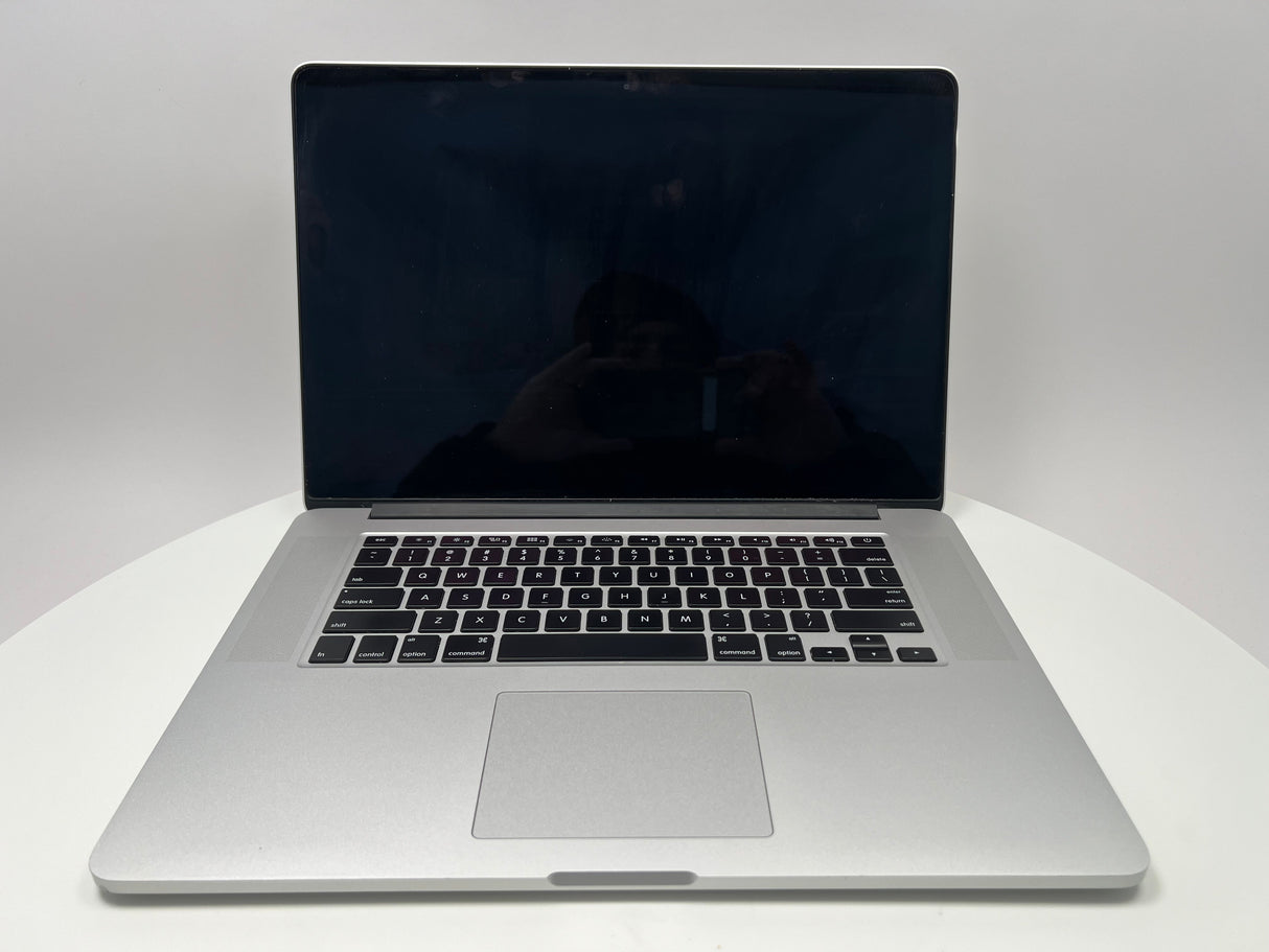 2015 MacBook Pro 15-inch i7 2.8GHz – 16GB RAM 1TB SSD AMD R9 M370X | For Parts Only