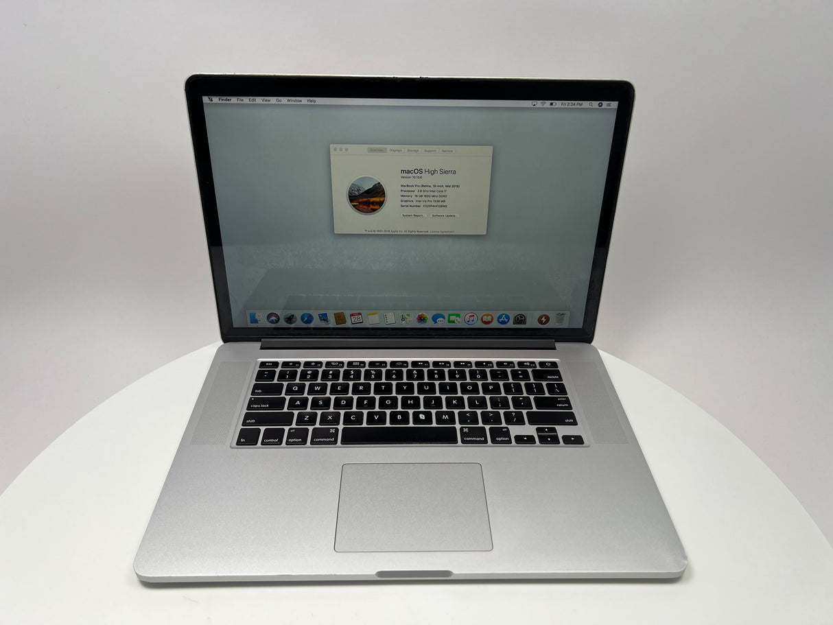 2015 MacBook Pro 15-inch i7 2.8GHz – 16GB RAM 1TB SSD AMD R9 M370X | Silver