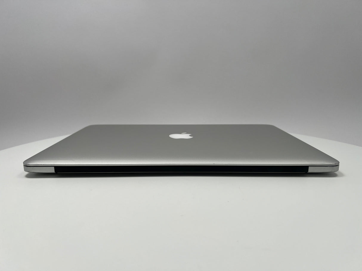 2015 MacBook Pro 15-inch i7 2.8GHz – 16GB RAM 1TB SSD AMD R9 M370X | Silver