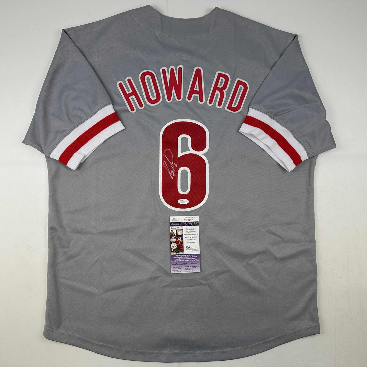 Camiseta de béisbol gris de Filadelfia autografiada/firmada por Ryan Howard (JSA COA)