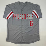 Camiseta de béisbol gris de Filadelfia autografiada/firmada por Ryan Howard (JSA COA)
