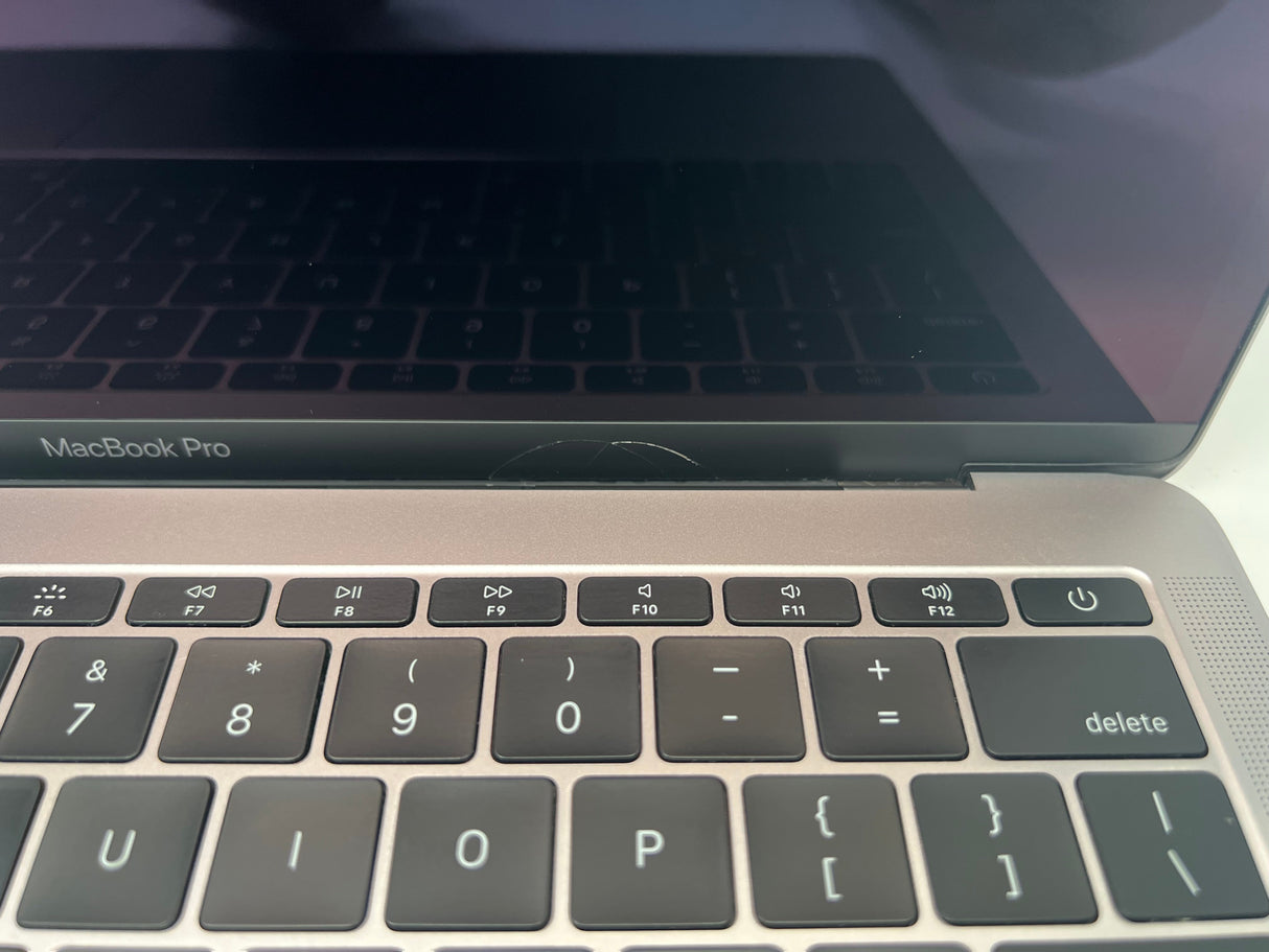 2017 Apple MacBook Pro 13-inch i5 2.3GHz – 8GB RAM 256GB SSD Space Gray For Parts Only