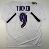Camiseta de fútbol blanca de Baltimore autografiada/firmada por Justin Tucker (JSA COA)