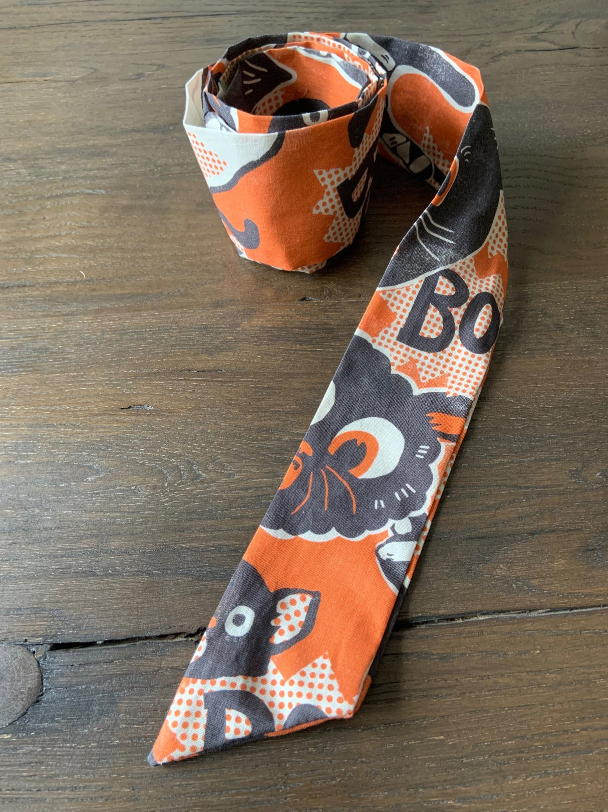 Multipurpose Fabric Tie in Scaredy Cats Print
