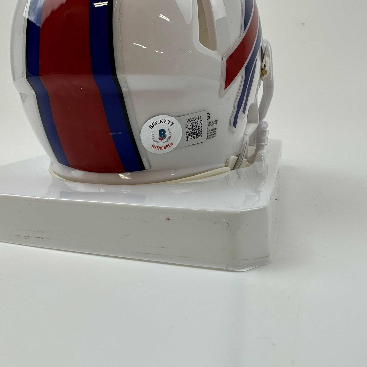 Casco de fútbol americano mini autografiado/firmado por Damar Hamlin Buffalo Bills Beckett BAS COA