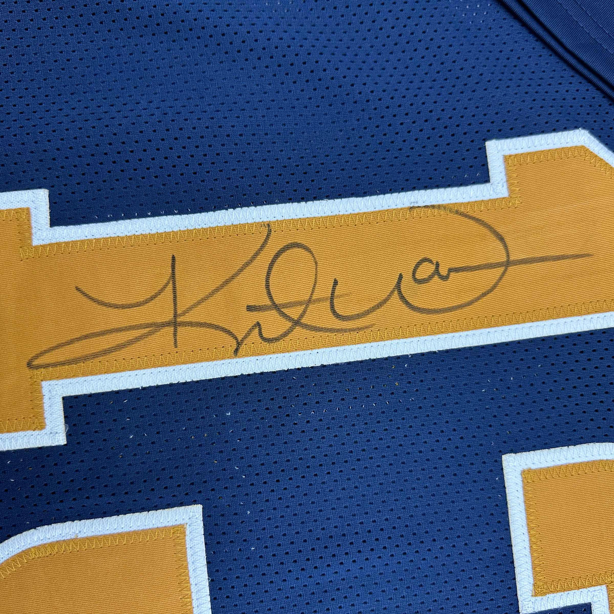 Camiseta de fútbol azul oscuro de St. Louis, autografiada y firmada por Kurt Warner (JSA COA)