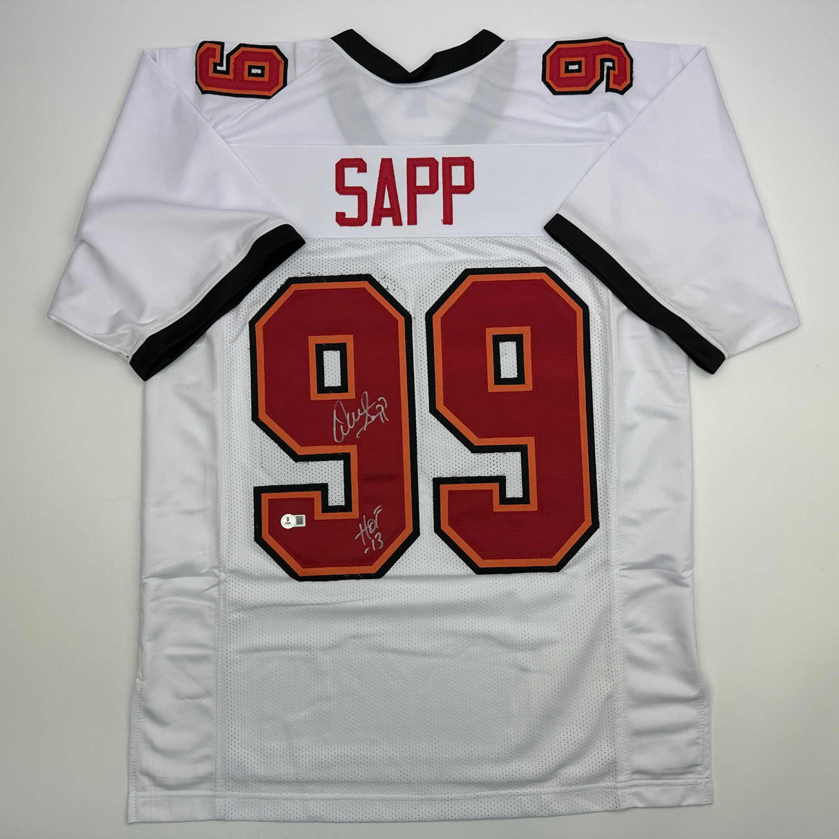 Camiseta de fútbol americano blanca de Tampa Bay autografiada/firmada por Warren Sapp, HOF 13, Beckett BAS COA