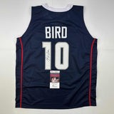 Camiseta de baloncesto universitaria azul de Connecticut de UConn autografiada/firmada por Sue Bird (JSA COA) 