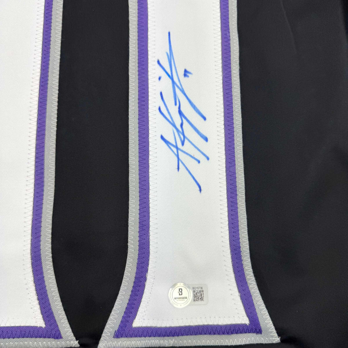 Camiseta de hockey negra autografiada/firmada de Anze Kopitar Los Angeles LA Beckett BAS COA #2