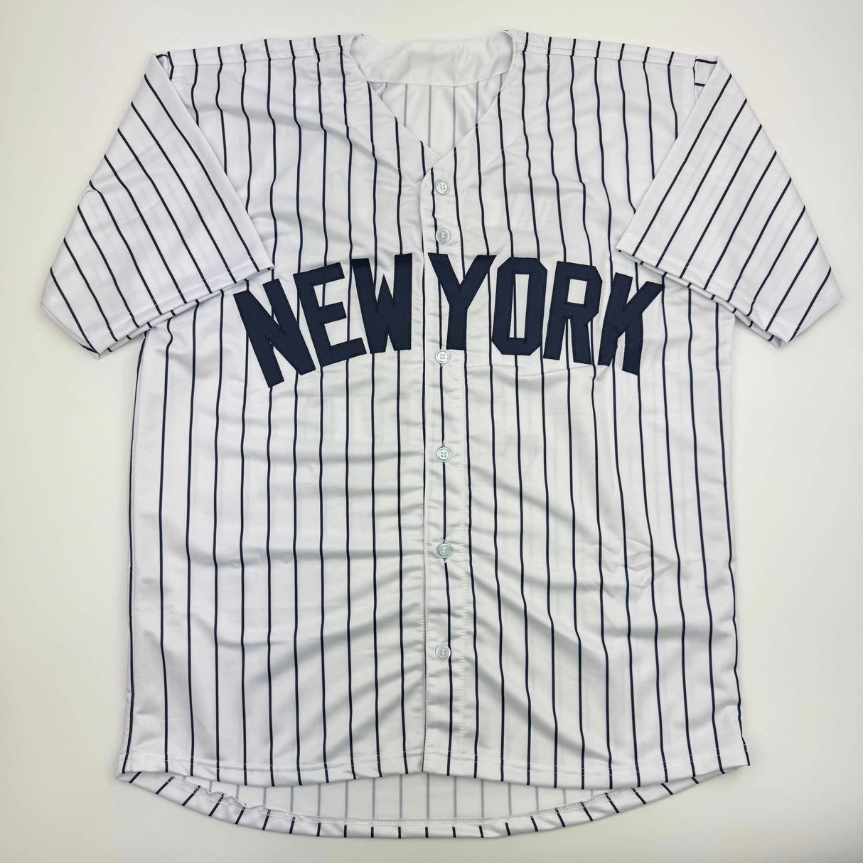 Camiseta de béisbol a rayas de Nueva York autografiada/firmada por Devin Williams (JSA COA)