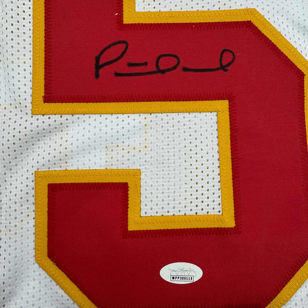 Camiseta de fútbol americano blanca de Kansas City autografiada/firmada por Patrick Mahomes (JSA COA)