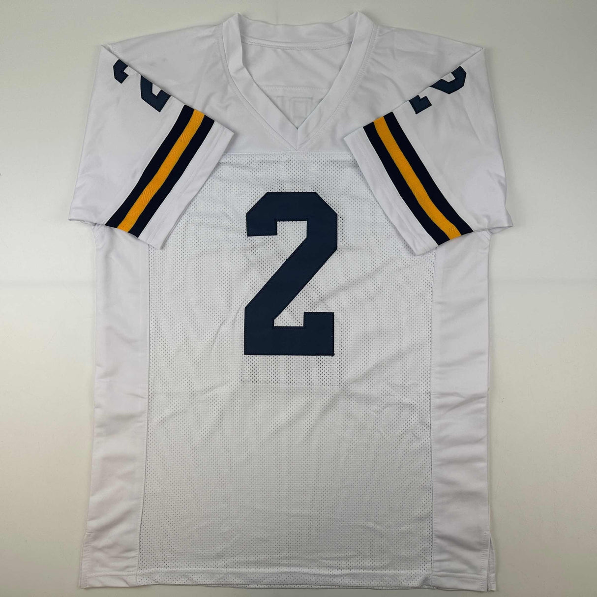 Camiseta de fútbol americano universitario autografiada/firmada de Blake Corum, Michigan, color blanco, Beckett BAS COA