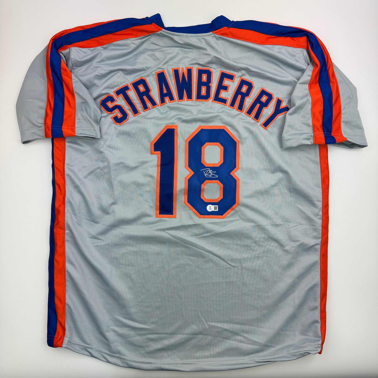 Camiseta de béisbol gris de Nueva York autografiada/firmada de Darryl Strawberry. PSA/Certificado de ADN.