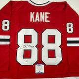 Camiseta de hockey roja de Chicago autografiada/firmada por Patrick Kane Beckett BAS COA