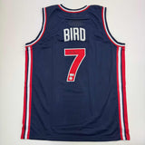 Camiseta de baloncesto del Dream Team de Larry Bird, azul, 1992, autografiada y firmada por Beckett BAS COA.