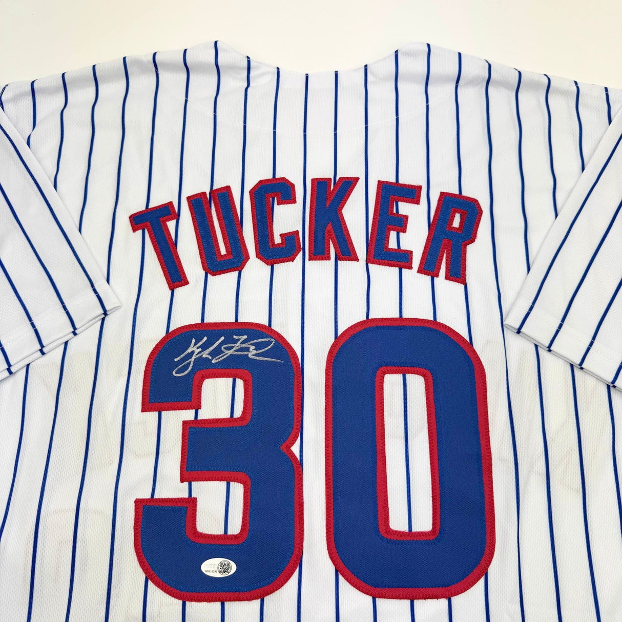 Camiseta de béisbol a rayas de Chicago de Kyle Tucker autografiada y firmada por JSA COA