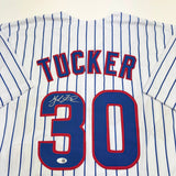 Camiseta de béisbol a rayas de Chicago de Kyle Tucker autografiada y firmada por JSA COA