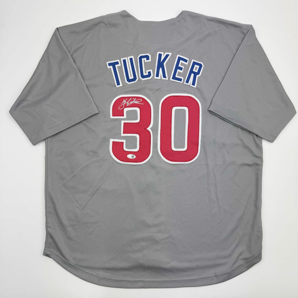 Camiseta de béisbol gris de Chicago autografiada/firmada por Kyle Tucker (JSA COA)