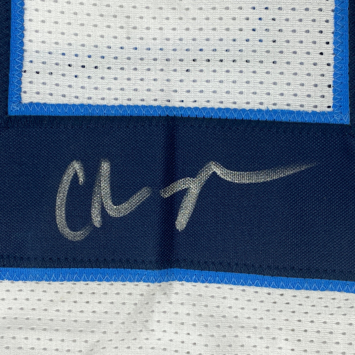 Camiseta de fútbol americano blanca de Tennessee de Chris Johnson autografiada/firmada JSA COA