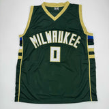 Camiseta de baloncesto verde de Milwaukee de Damian Lillard autografiada/firmada Beckett BAS COA #2