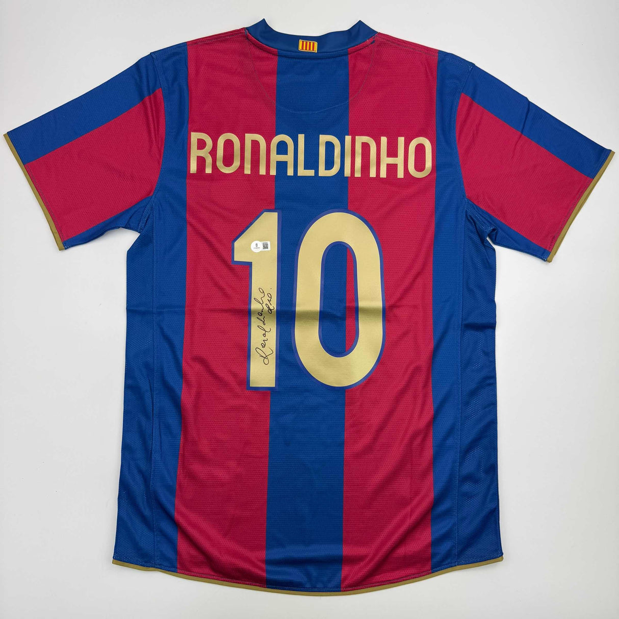 Camiseta de fútbol azul/roja del Barcelona de Ronaldinho autografiada/firmada Beckett BAS COA