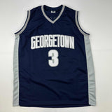 Camiseta de baloncesto universitaria azul Georgetown de Allen Iverson autografiada y firmada. PSA/CÓDIGO DE ADN