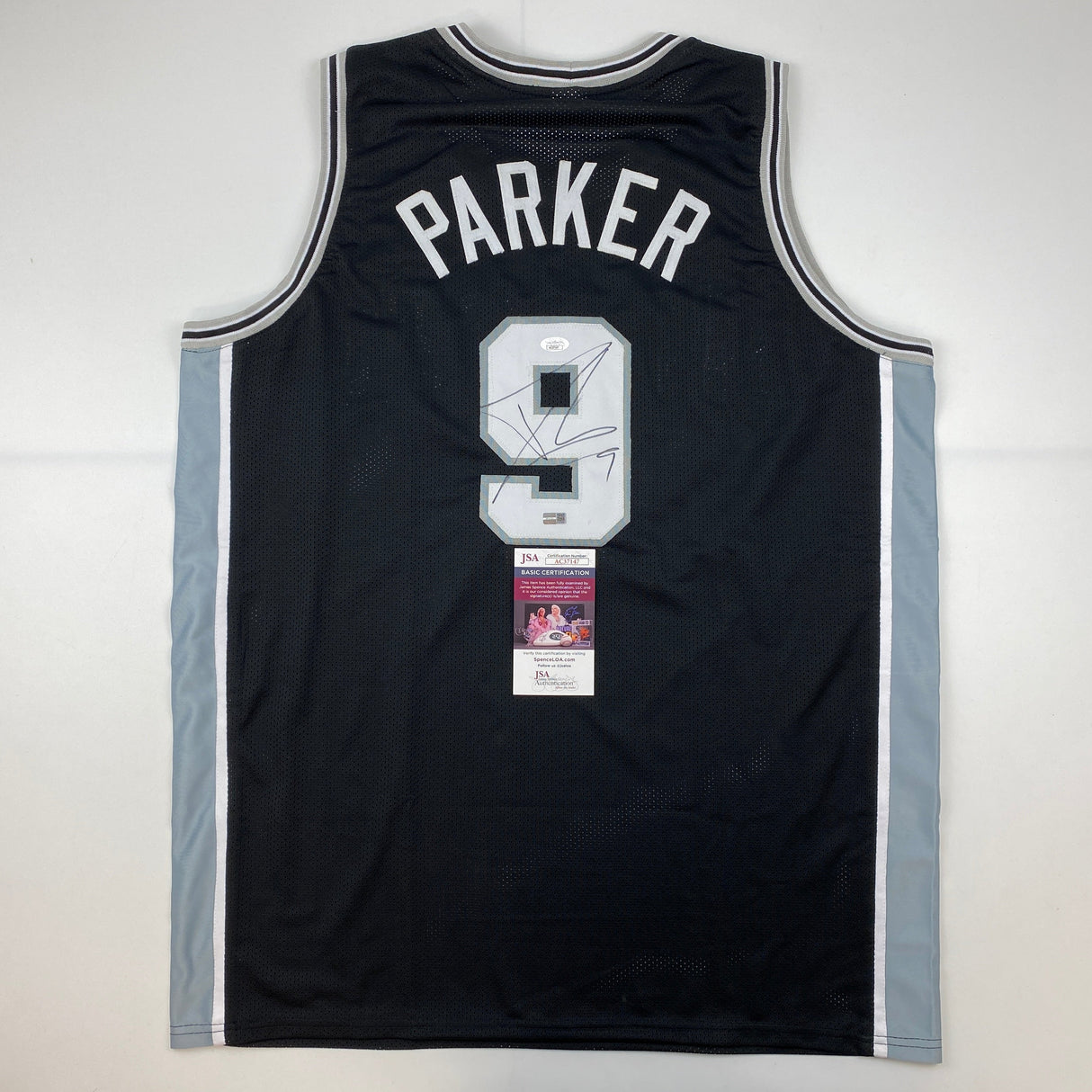 Camiseta de baloncesto negra de San Antonio autografiada y firmada por Tony Parker (JSA COA)