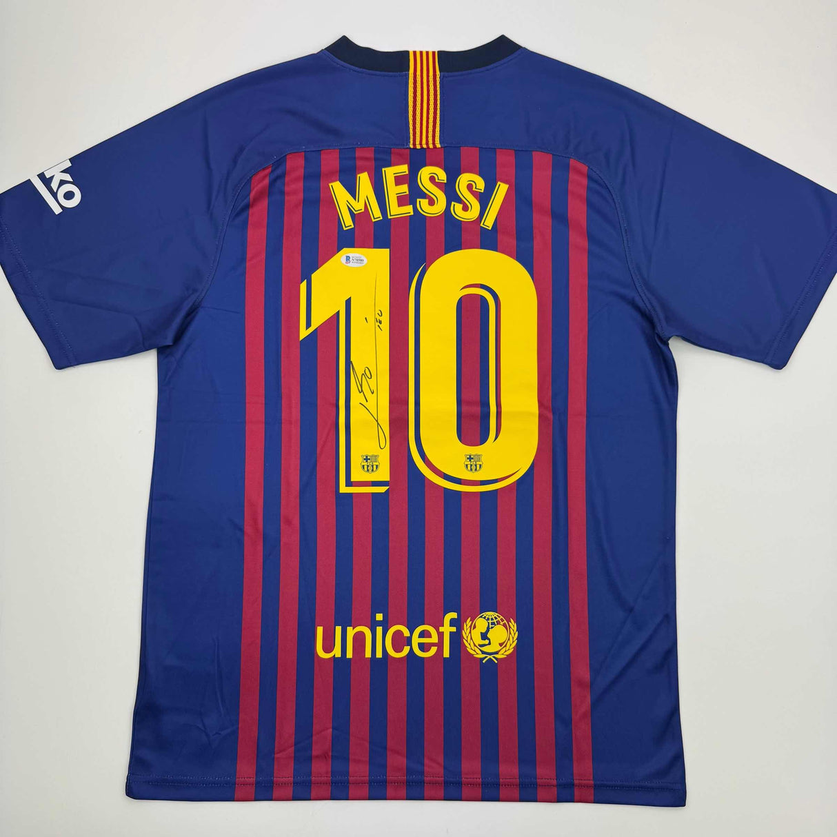 Camiseta de fútbol del FC Barcelona autografiada/firmada por Lionel Leo Messi Beckett BAS COA