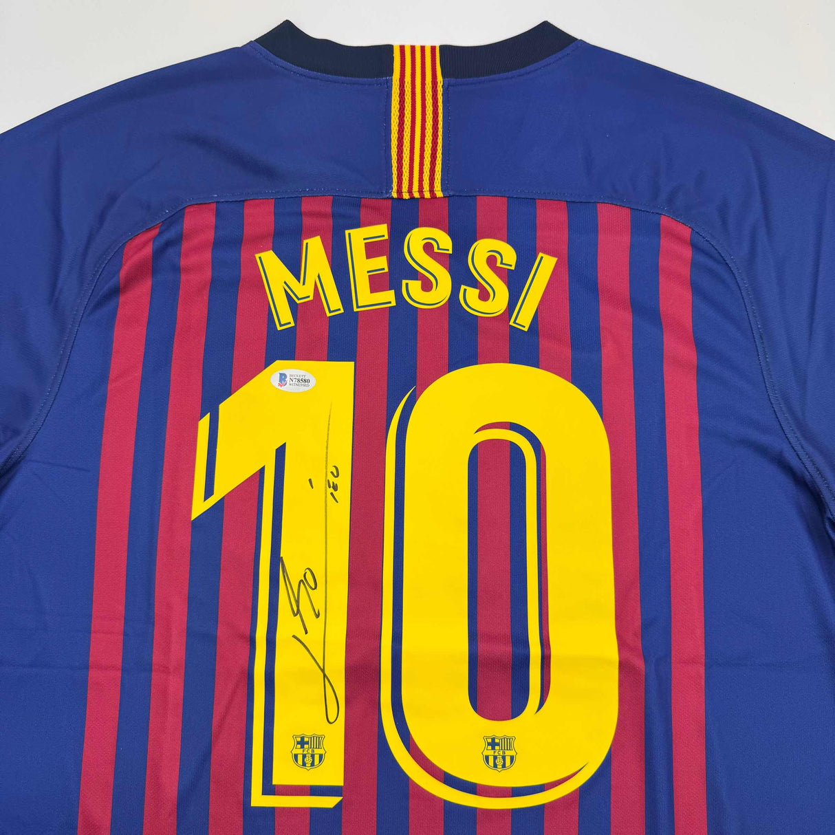 Camiseta de fútbol del FC Barcelona autografiada/firmada por Lionel Leo Messi Beckett BAS COA