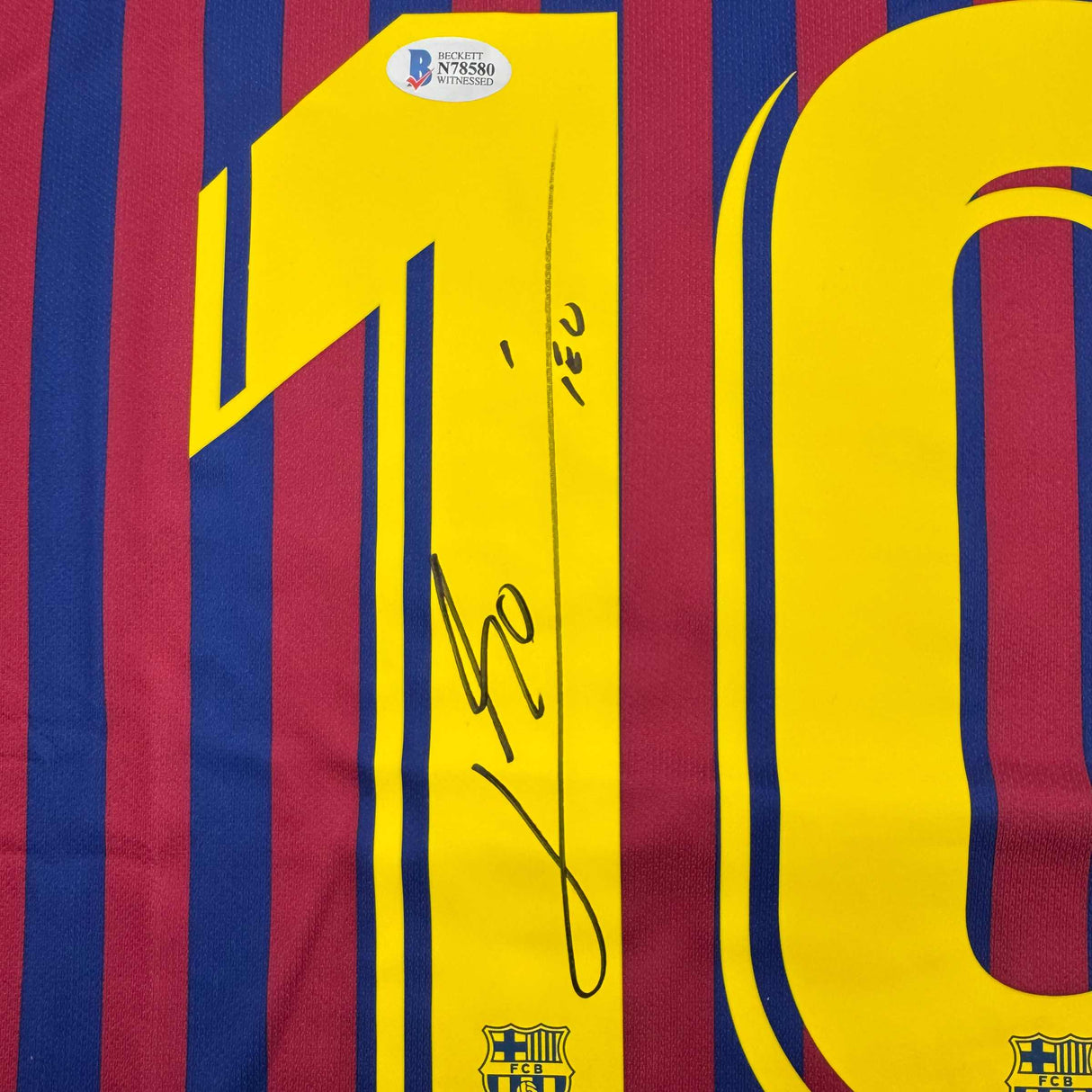 Camiseta de fútbol del FC Barcelona autografiada/firmada por Lionel Leo Messi Beckett BAS COA