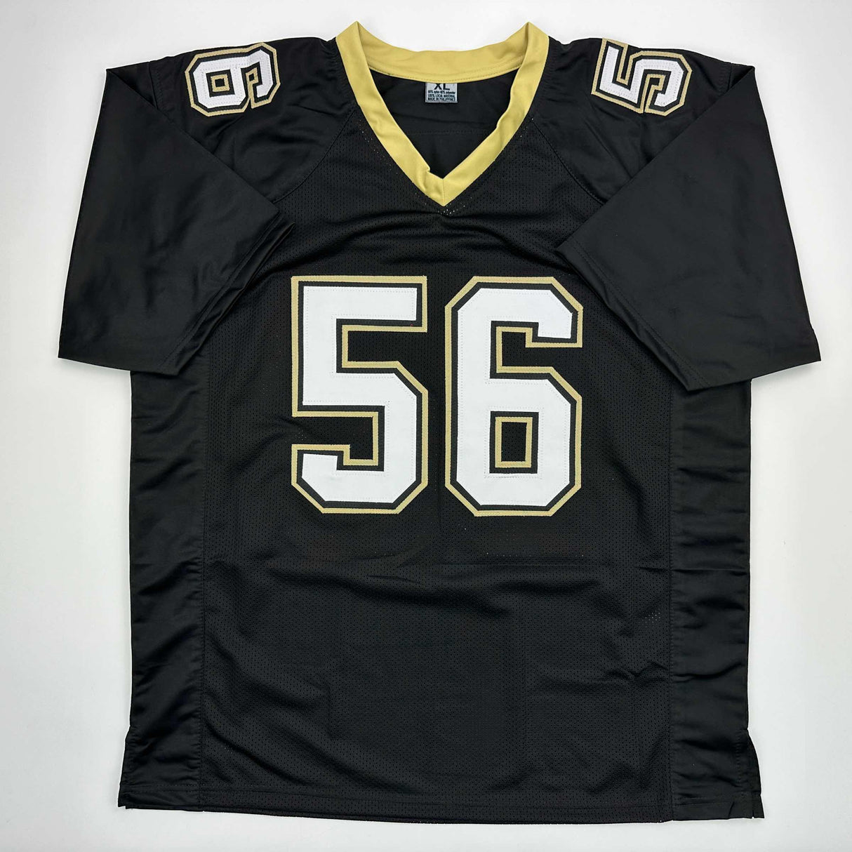 Camiseta de fútbol negra de Nueva Orleans autografiada/firmada por Pat Swilling (JSA COA)