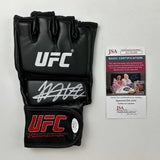 Guante de MMA negro de UFC autografiado/firmado por Khabib Nurmagomedov Ultimate Fighting JSA COA