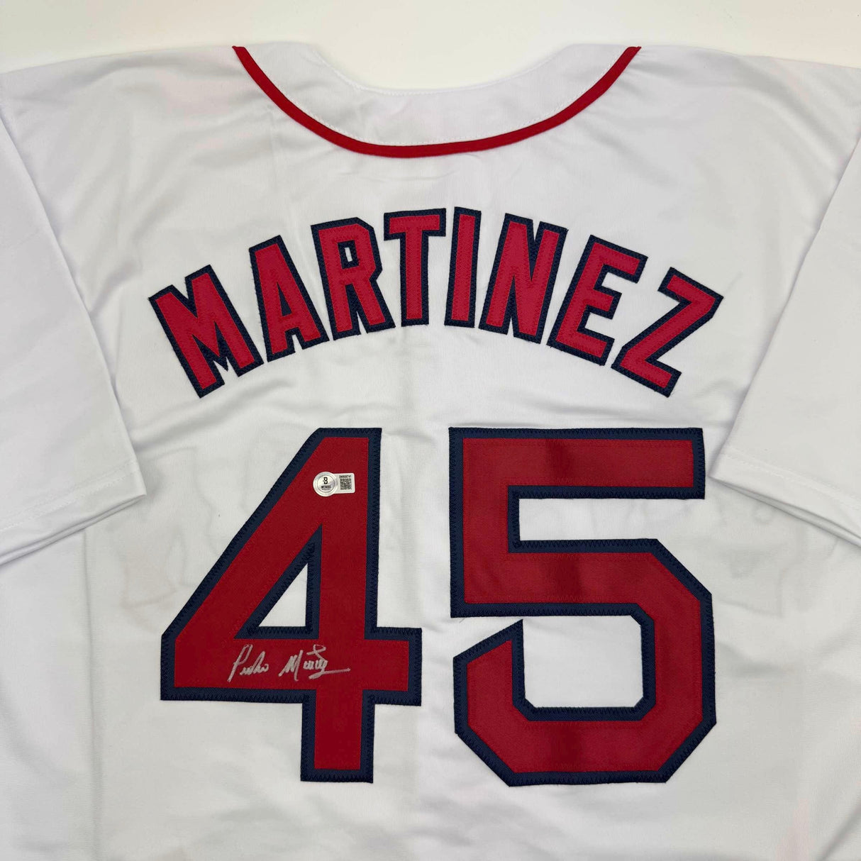 Camiseta de béisbol blanca de Boston autografiada/firmada por Pedro Martínez Beckett BAS COA