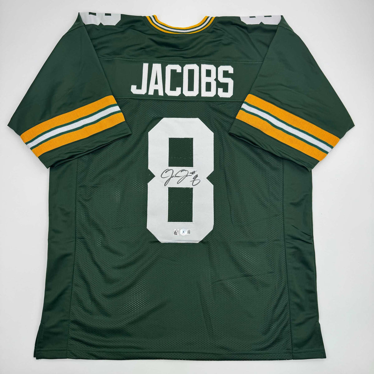 Camiseta de fútbol verde de Green Bay de Josh Jacobs autografiada/firmada Beckett BAS COA