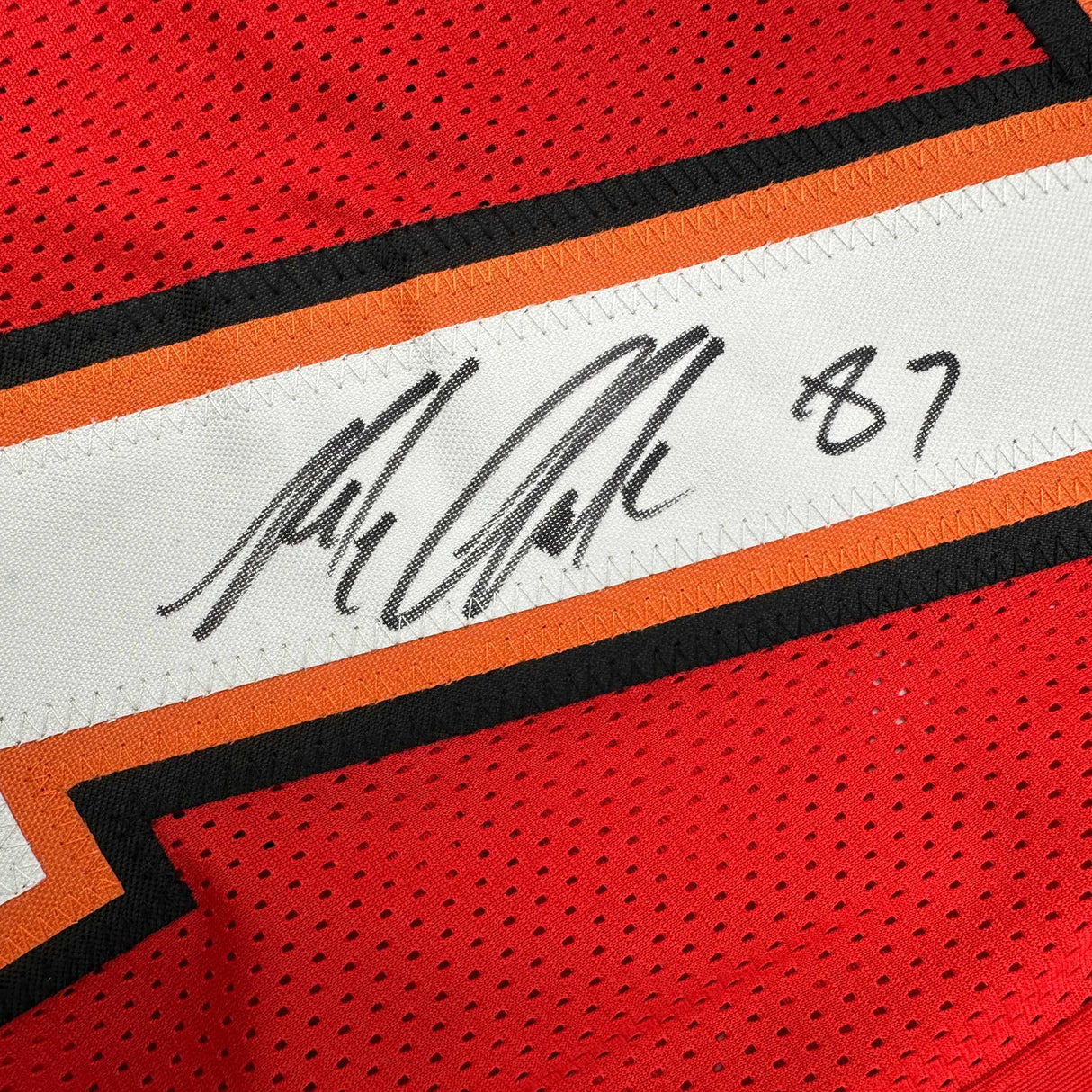 Camiseta de fútbol roja de Tampa Bay autografiada/firmada por Rob Gronkowski (JSA COA)