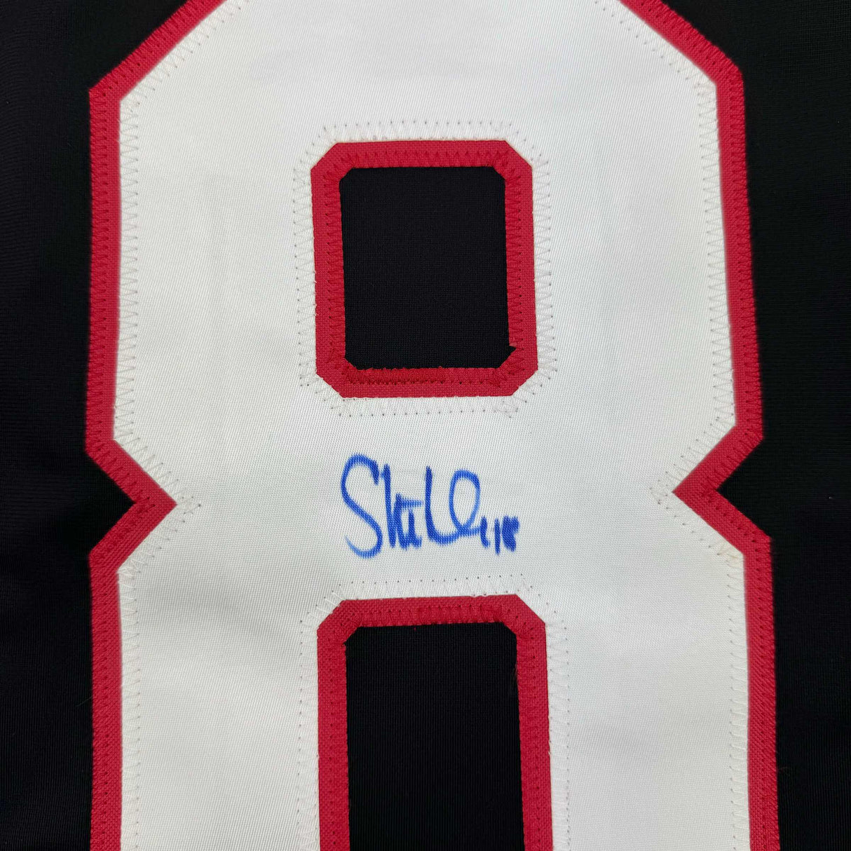Camiseta de hockey negra de Ottawa, enmarcada, autografiada y firmada por Tim Stutzle, 35 x 39, JSA COA