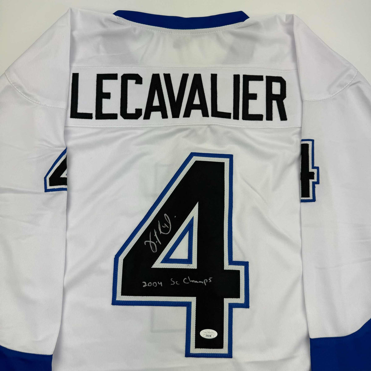 Camiseta de hockey blanca autografiada/firmada por Vincent Lecavalier 2004 SC Champs Tampa Bay JSA COA