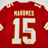 Camiseta de fútbol americano Nike auténtica de los Kansas City Chiefs, autografiada y firmada por Patrick Mahomes, color rojo, Fanatics COA