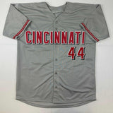 Camiseta de béisbol gris de Cincinnati autografiada/firmada de Elly De La Cruz Beckett BAS COA