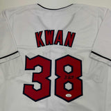 Camiseta de béisbol blanca de Cleveland autografiada/firmada por Steven Kwan (JSA COA)