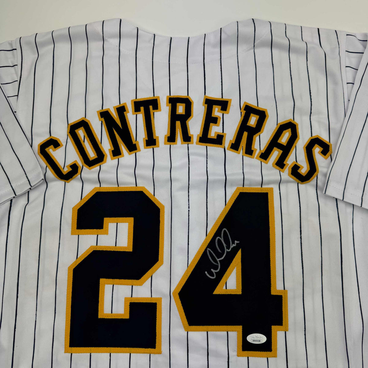 Camiseta de béisbol a rayas de William Contreras Milwaukee autografiada/firmada JSA COA