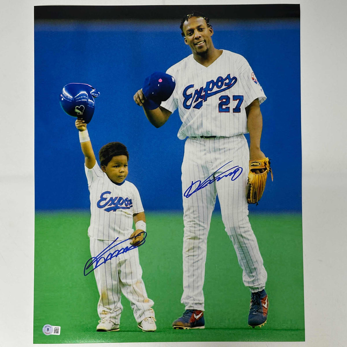 Foto de béisbol autografiada/firmada por Vladimir Vlad Guerrero Jr. y Sr. de los Expos de Montreal, 16 x 20, Beckett BAS COA