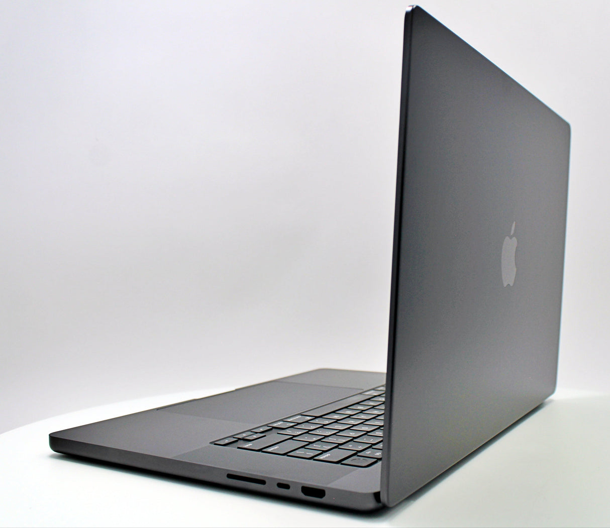 2023 Apple MacBook Pro 16-inch M3 Max – 40-Core GPU 64GB RAM 2TB SSD | AppleCare+ 11/26