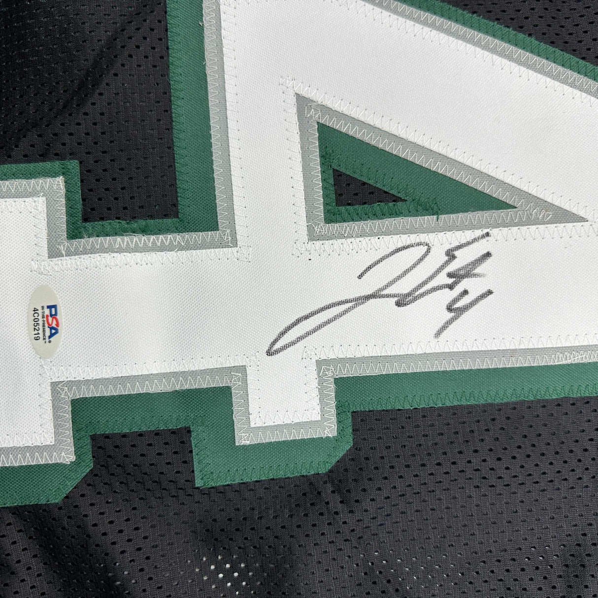 Camiseta de fútbol negra de Filadelfia autografiada/firmada por Jake Elliott. PSA/DNA COA.