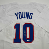 Camiseta de béisbol blanca de Michael Young Texas autografiada/firmada JSA COA