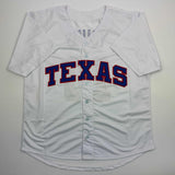 Camiseta de béisbol blanca de Michael Young Texas autografiada/firmada JSA COA